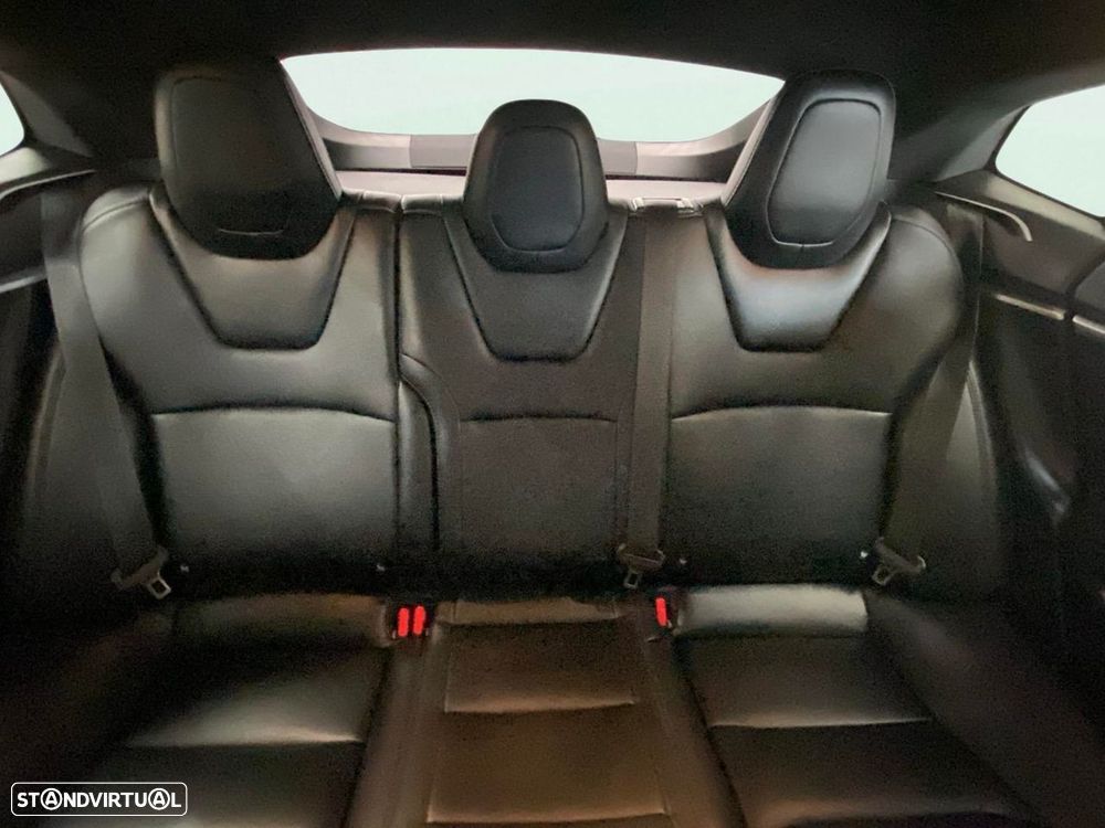 Tesla Model S - 19