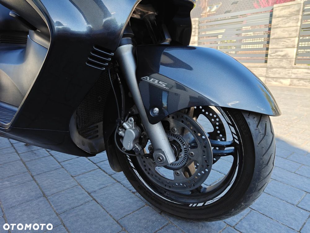 Suzuki Burgman - 12