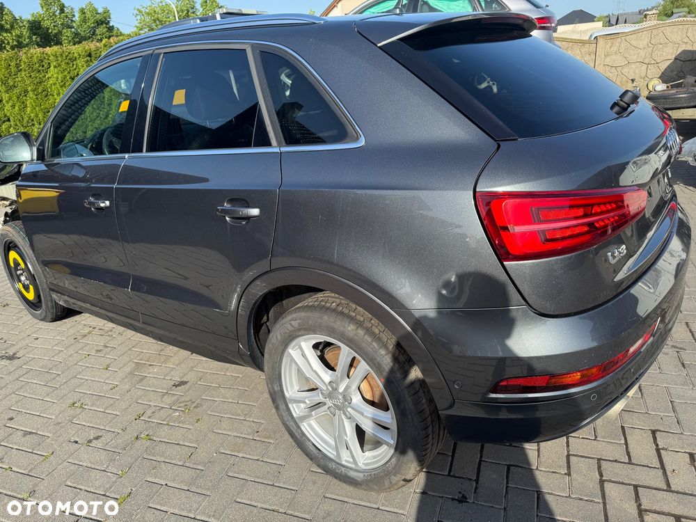 Audi Q3 2.0 TDI S tronic sport - 9