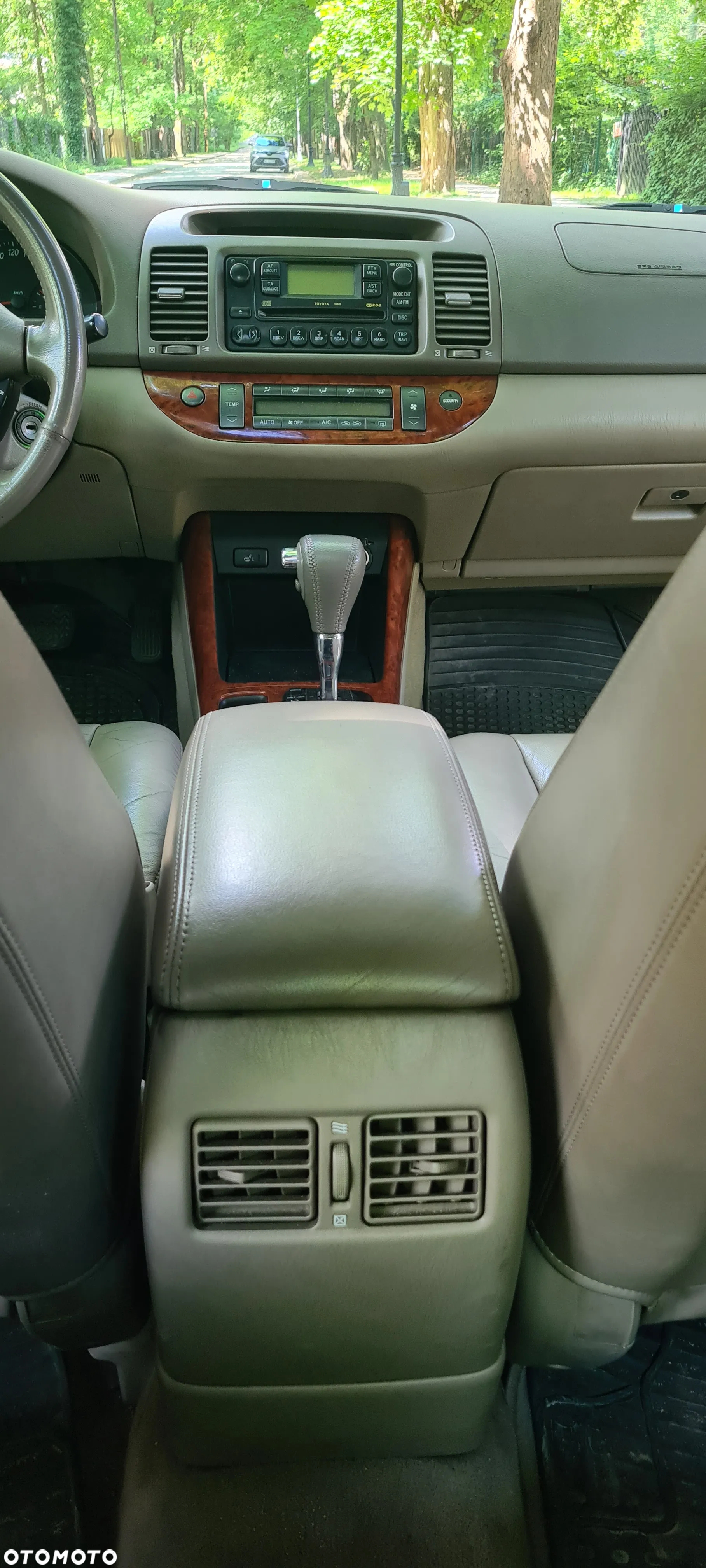 Toyota Camry 3.0 V6 - 15