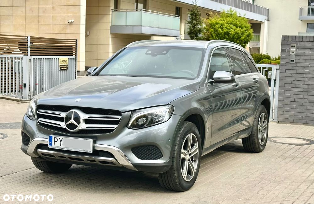Mercedes-Benz GLC 250 4Matic 9G-TRONIC AMG Line - 2