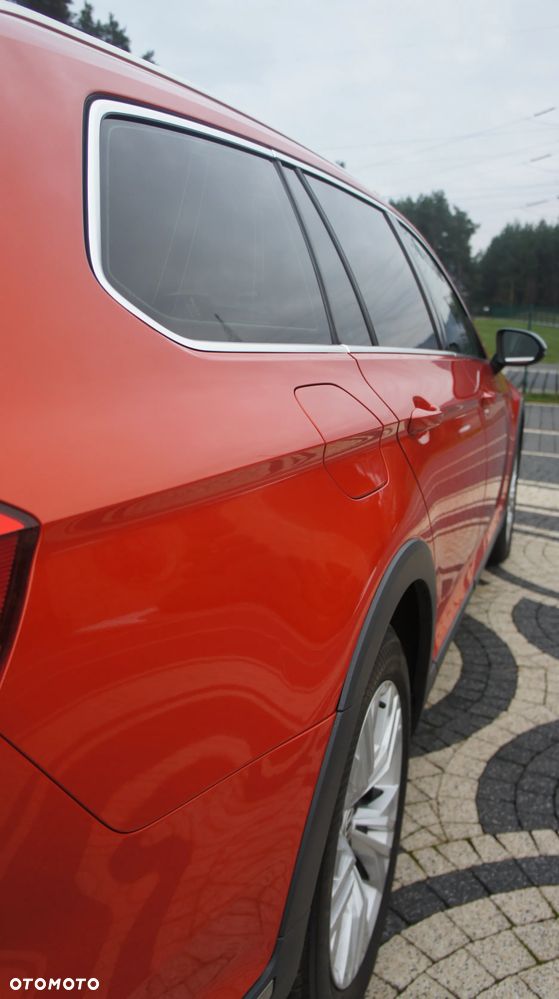 Volkswagen Passat Alltrack 2.0 TDI SCR 4Motion DSG - 12