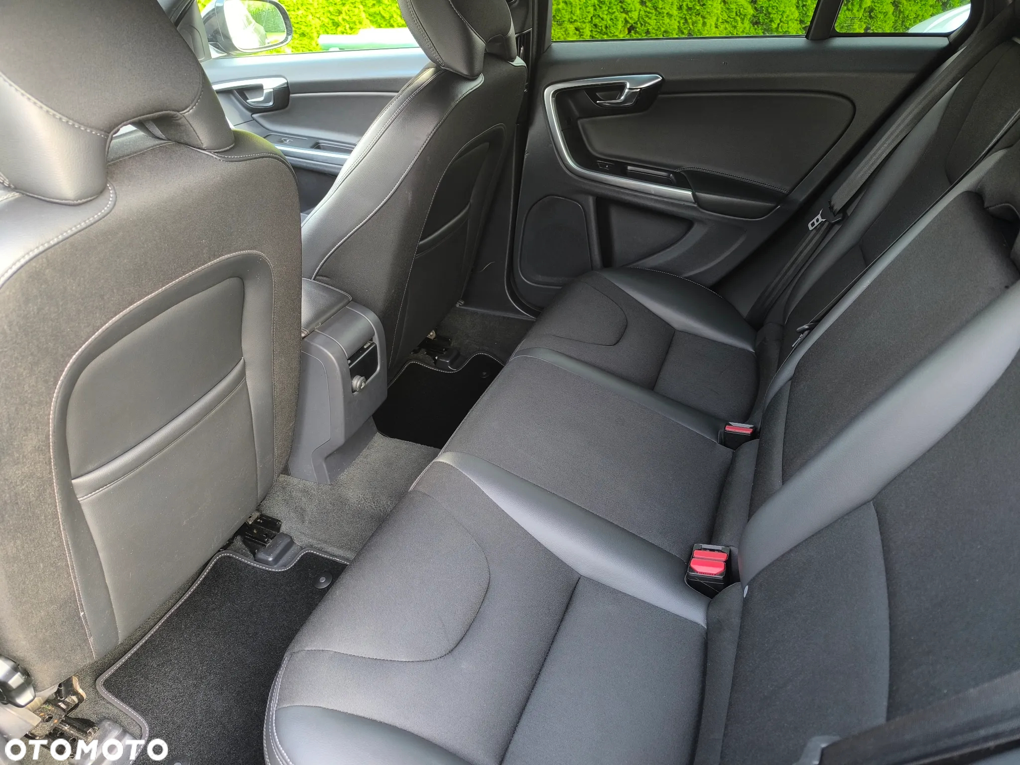 Volvo V60 Cross Country D3 Momentum - 19