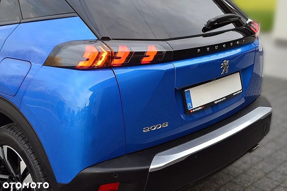 Peugeot 2008 BlueHDi 130 EAT8 Allure - 11