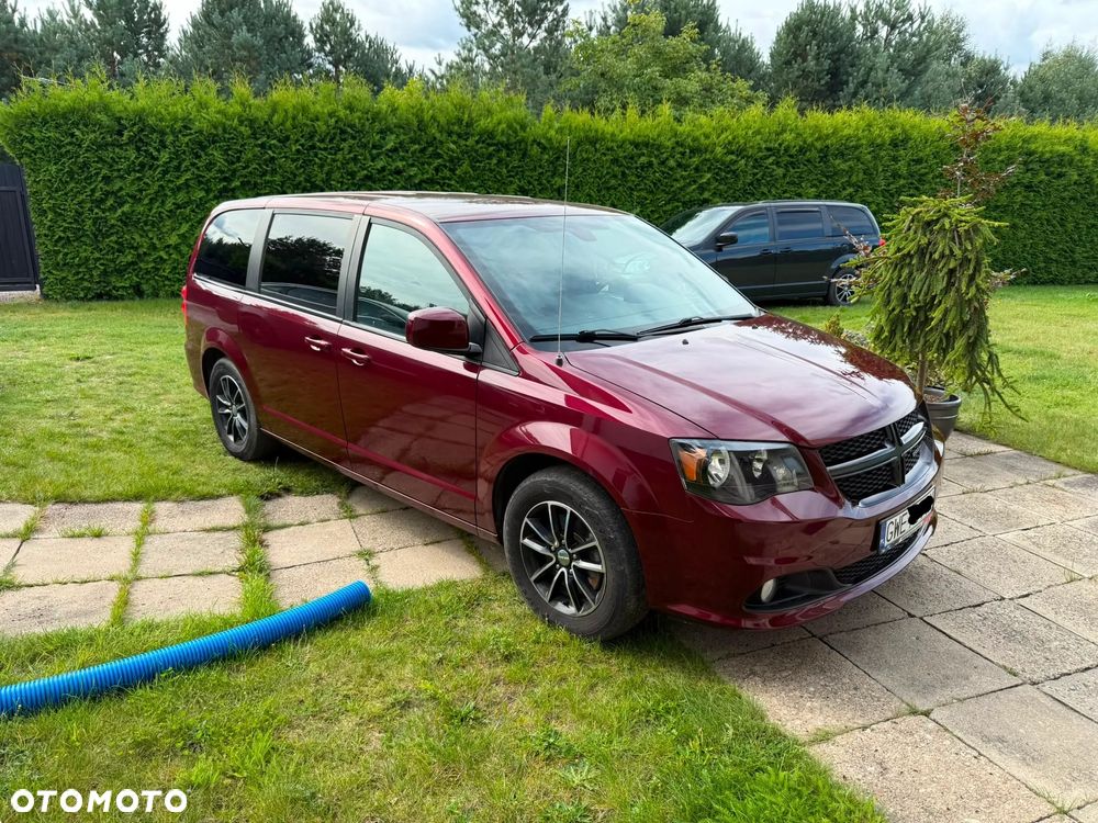 Dodge Grand Caravan - 5