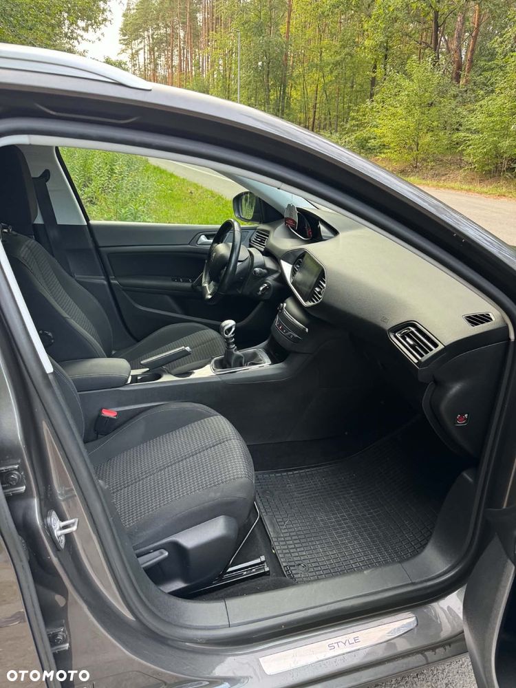 Peugeot 308 - 15
