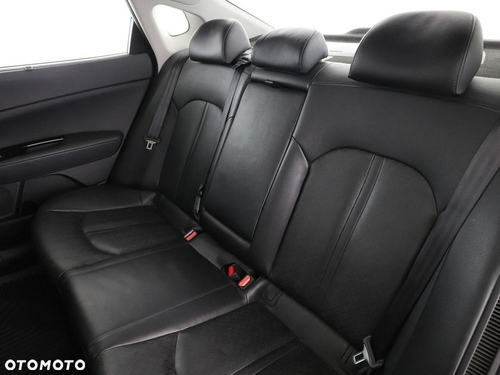 Kia Optima Plug-in Hybrid - 18