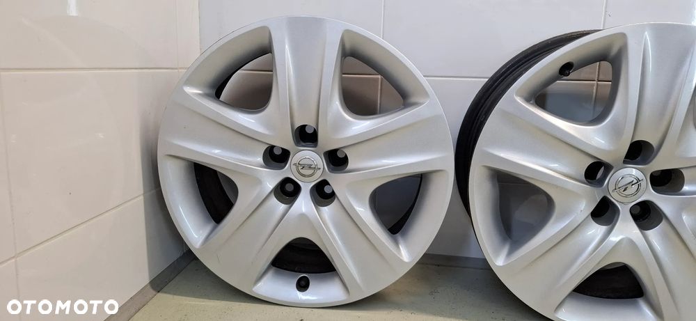 4x Felgi strukturalne Opel 5x115 17 cali Oryginalne Proste - 3