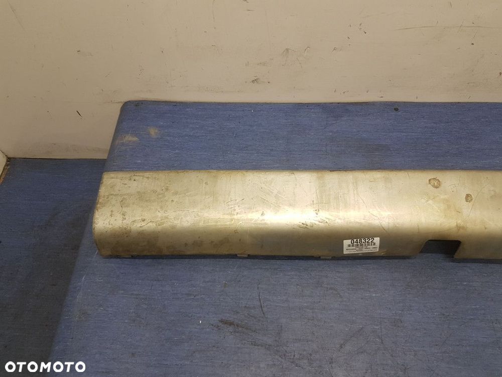 MERCEDES-BENZ VIANO W639 ZDERZAK TYŁ - 2