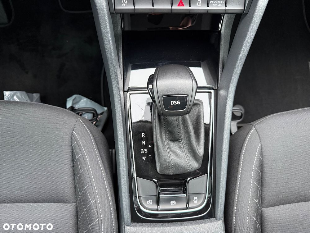 Skoda Karoq 1.6 TDI SCR DSG Ambition - 27