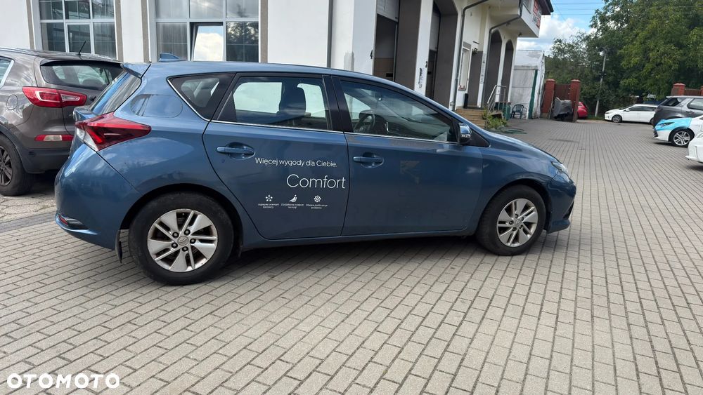Toyota Auris Hybrid 135 Prestige - 5
