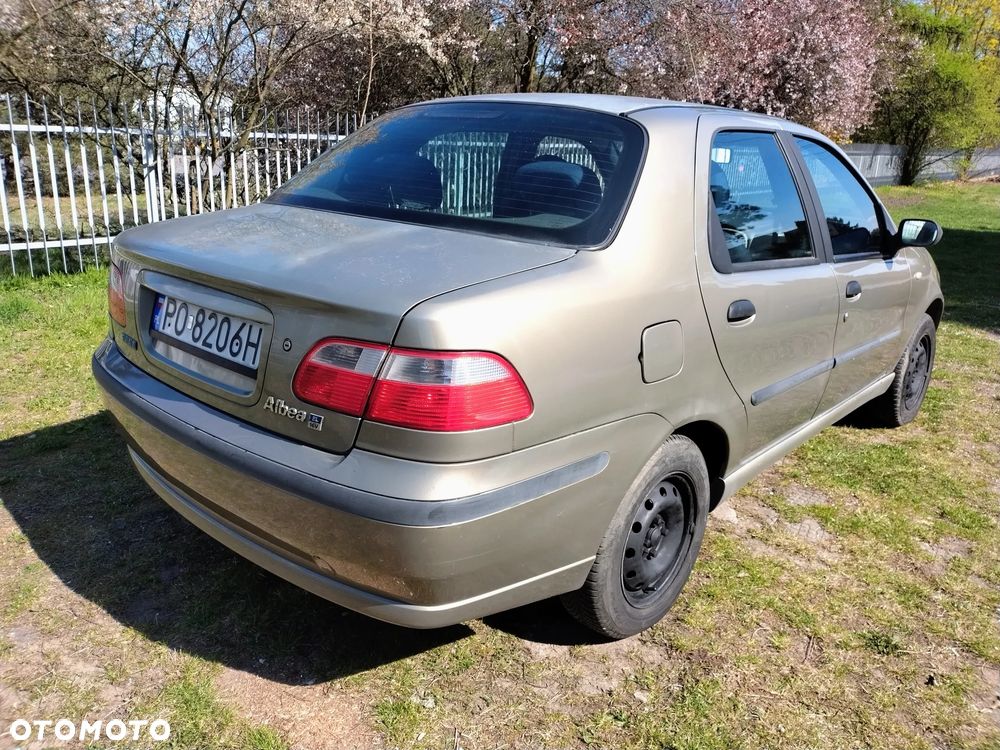 Fiat Albea - 4