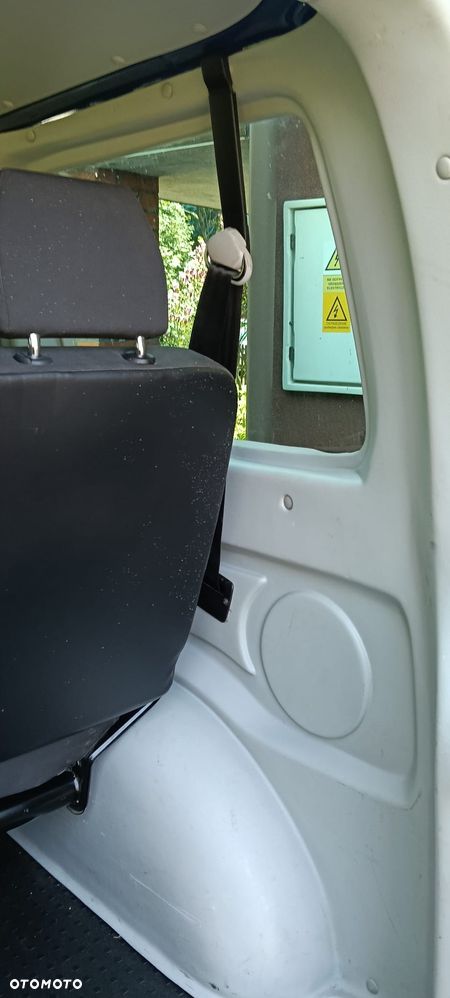 Volkswagen Transporter - 9