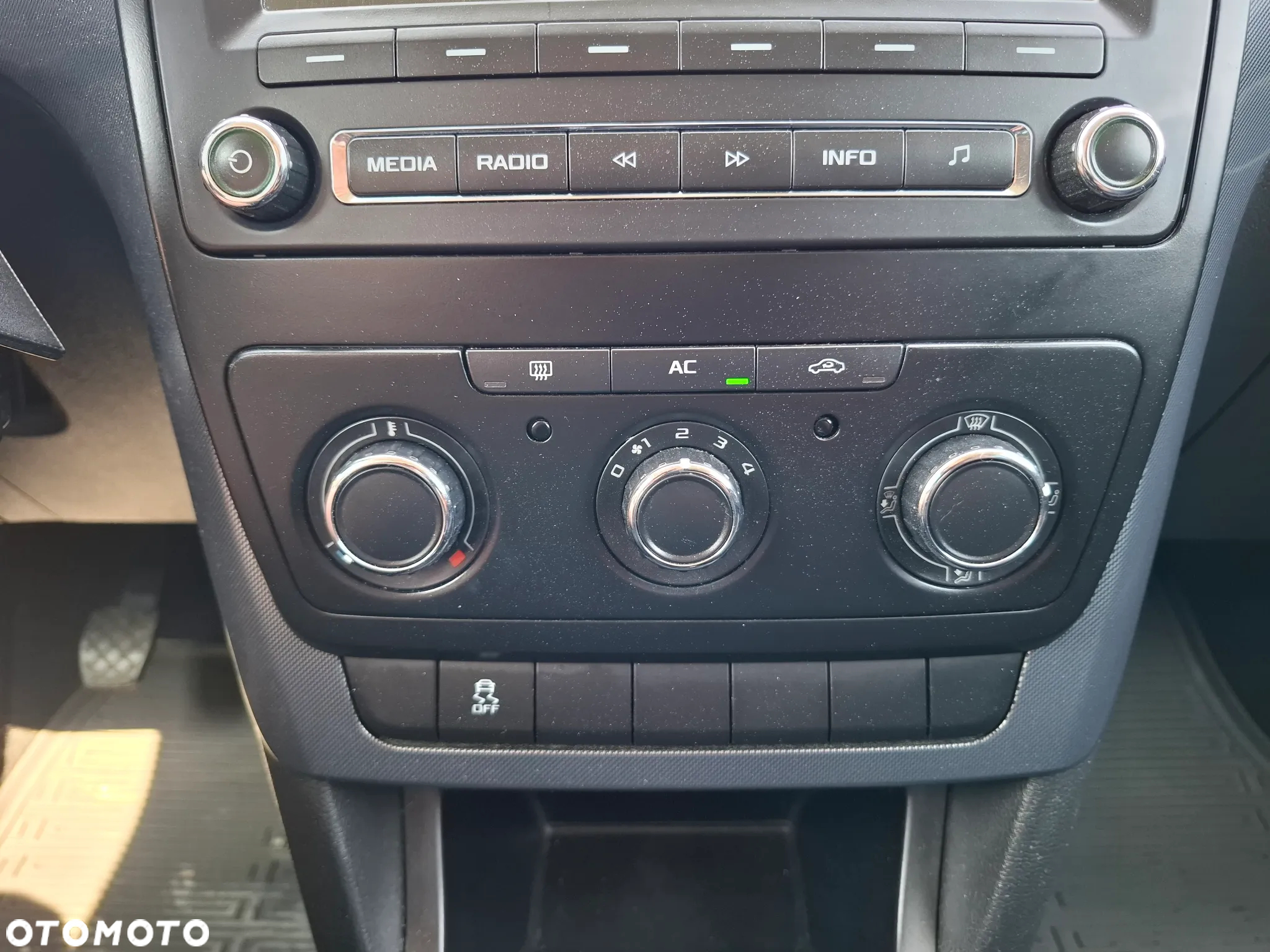 Skoda Yeti 1.2 TSI Elegance - 24