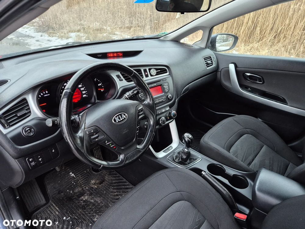 Kia Ceed 1.6 GDI Fifa World Cup Edition - 10