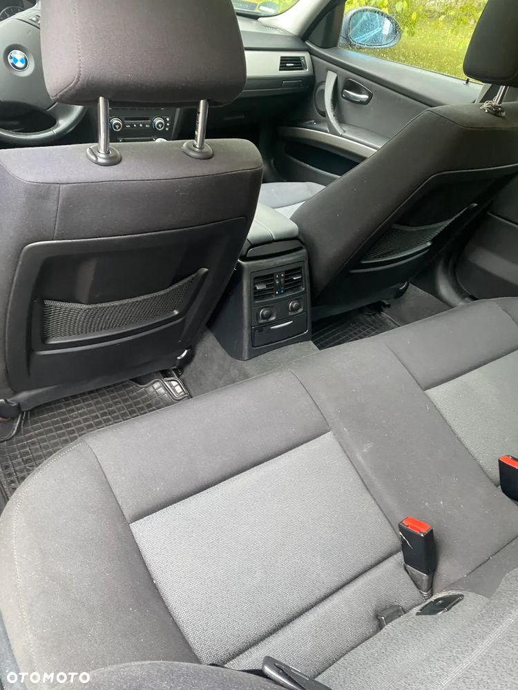 BMW Seria 3 320d - 9