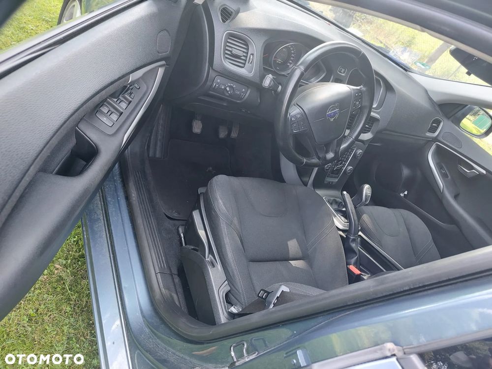 Volvo V40 D2 Base - 14