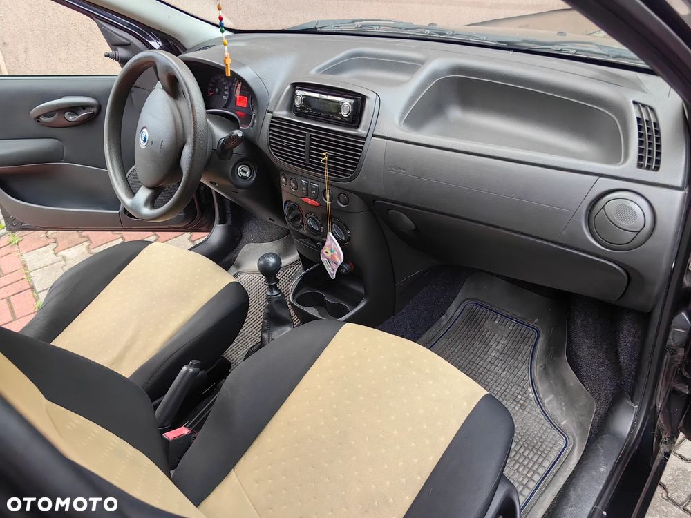 Fiat Punto 1.2 8V Active - 11