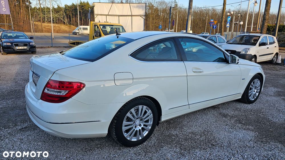 Mercedes-Benz Klasa C 180 BlueEFFICIENCY 7G-TRONIC - 25