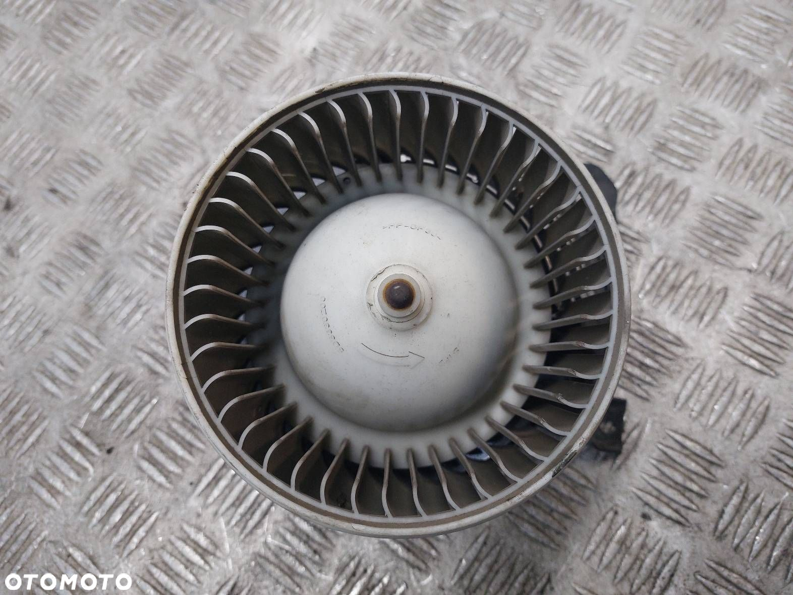 DMUCHAWA WENTYLATOR NAWIEWU OPEL CORSA D 1.3 CDTI A43000800 G17750C0 - 2