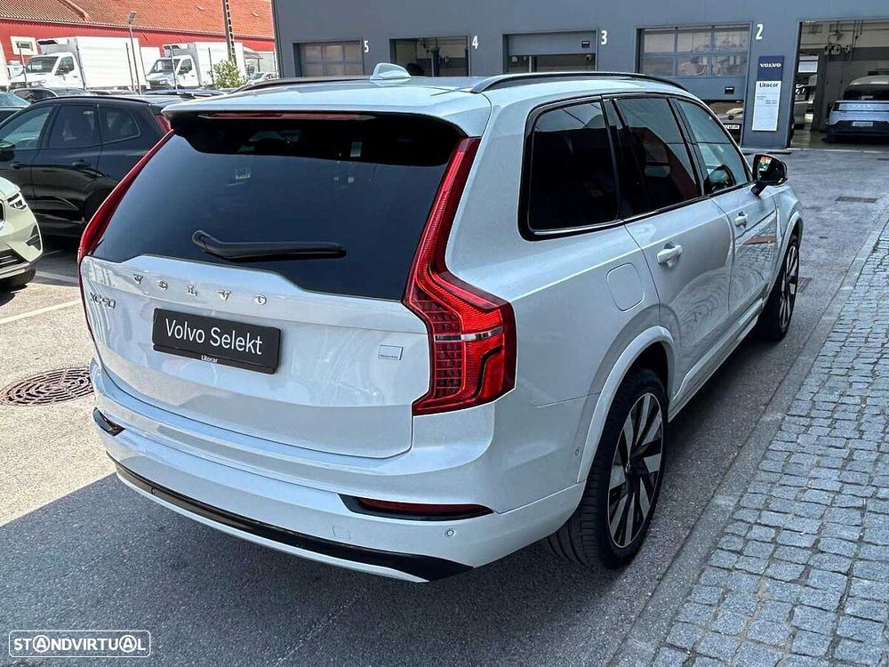 Volvo XC 90 - 7