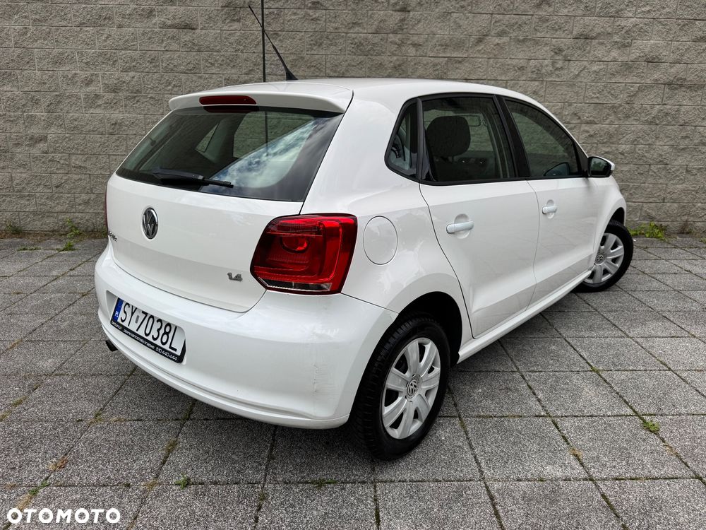 Volkswagen Polo 1.4 16V Trendline - 4