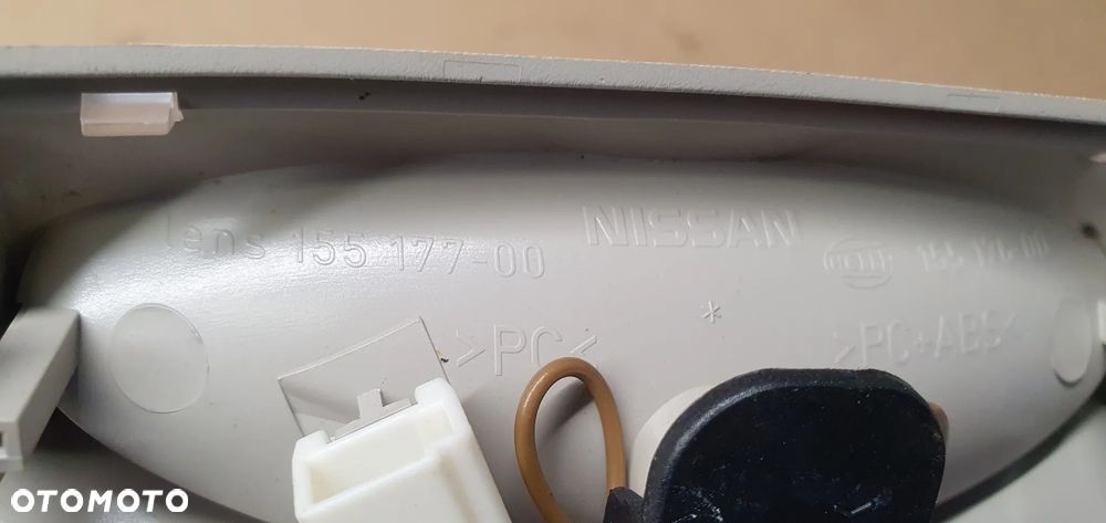 Lampka oświetlenie kabiny podsufitki Nissan Almera Tino - 5
