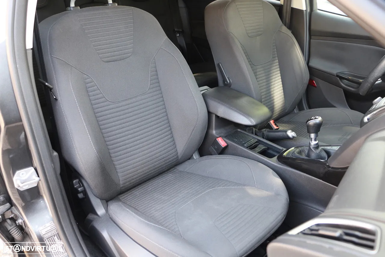 Ford Focus 1.0 SCTi Titanium - 14