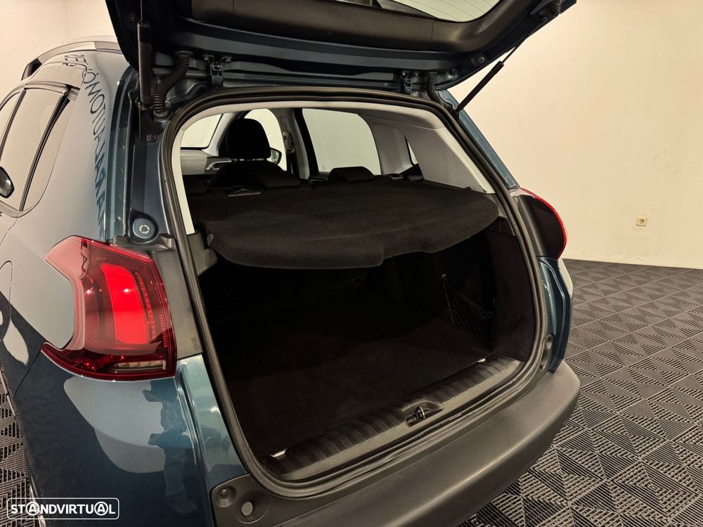 Peugeot 2008 1.6 BlueHDi Style - 46