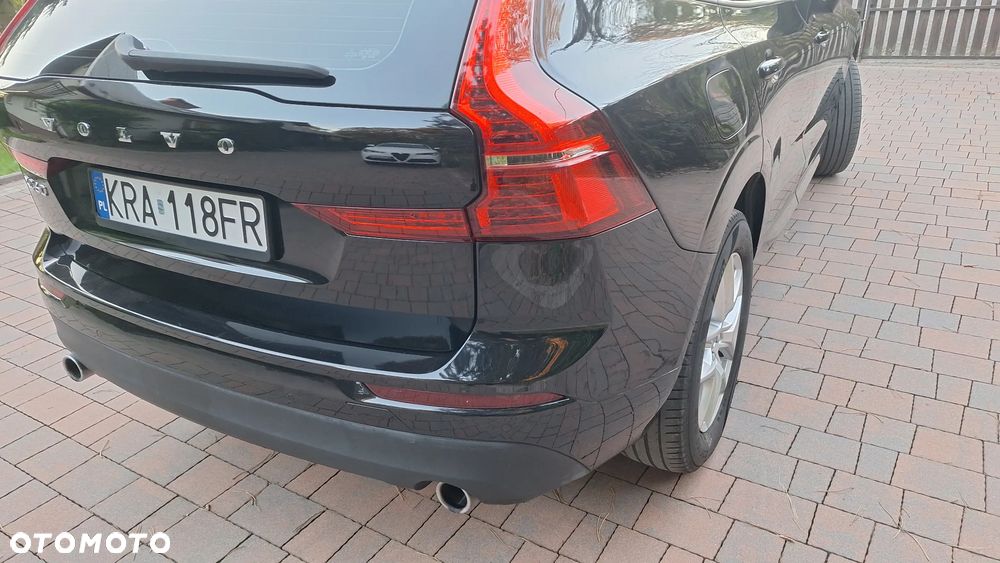 Volvo XC 60 B4 D AWD Geartronic Momentum Pro - 9