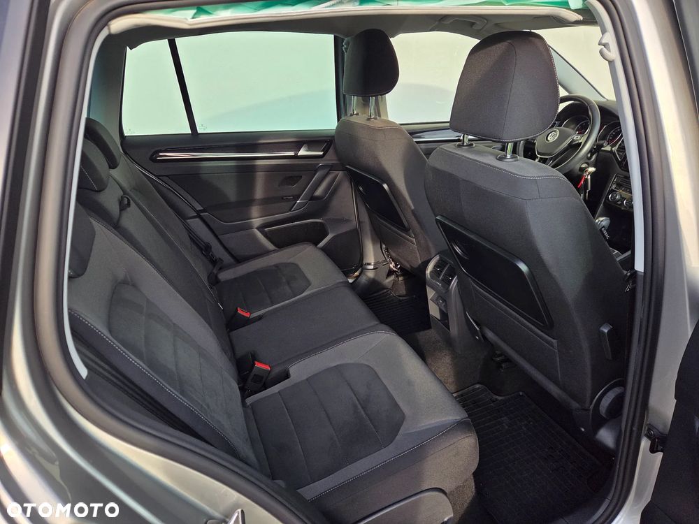 Volkswagen Golf Sportsvan - 13