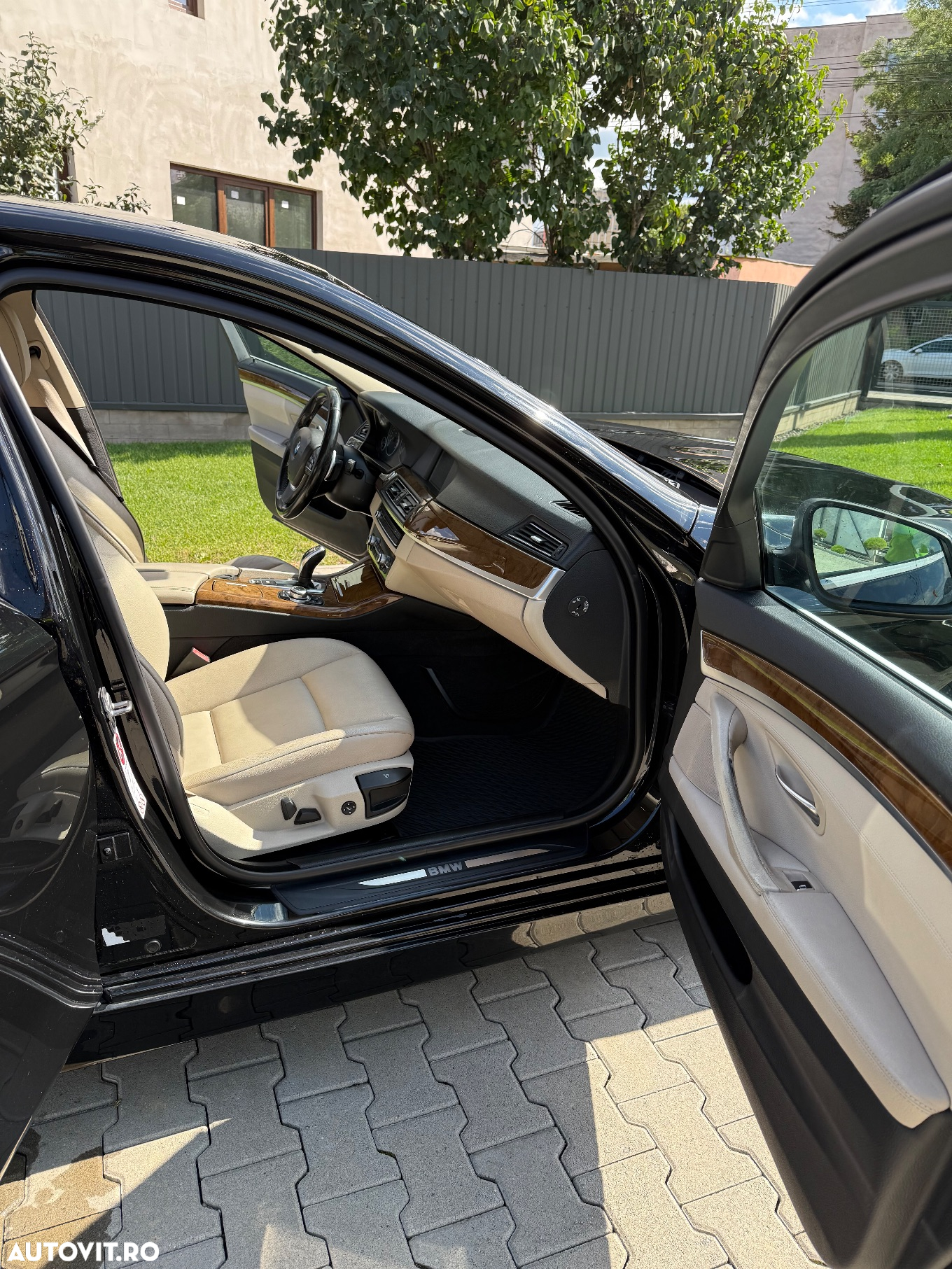 BMW Seria 5 525d xDrive - 10