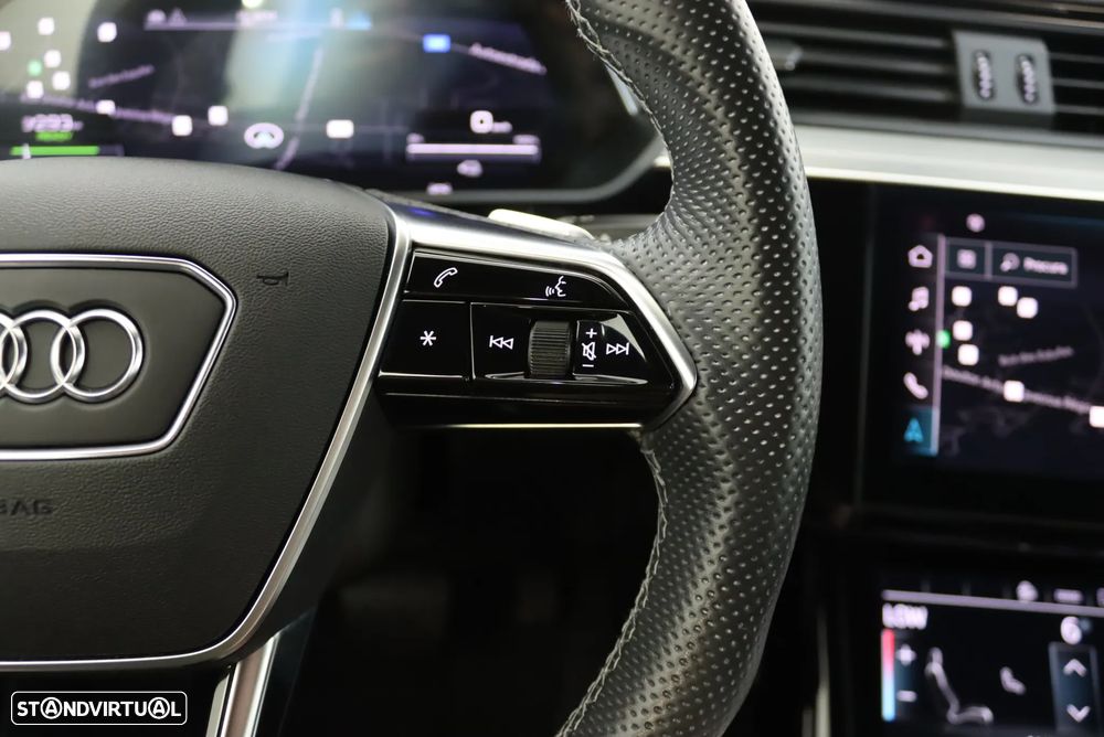 Audi e-tron 55 quattro S line - 13
