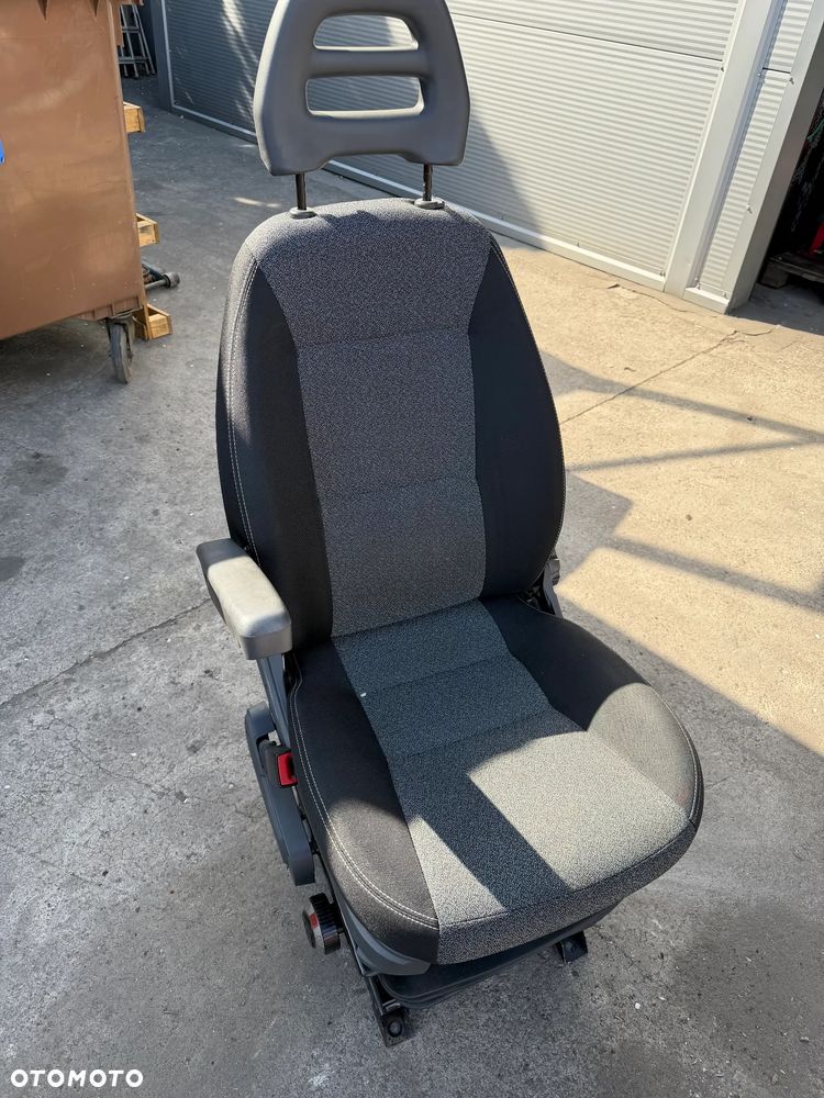 Ducato Boxer Jumper 06-20 fotel pneumatyczny lewy - 1