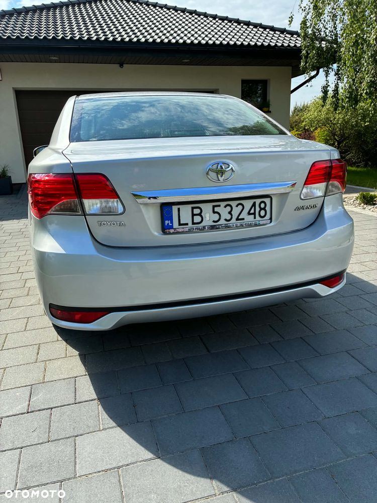 Toyota Avensis 1.8 Premium MS - 5