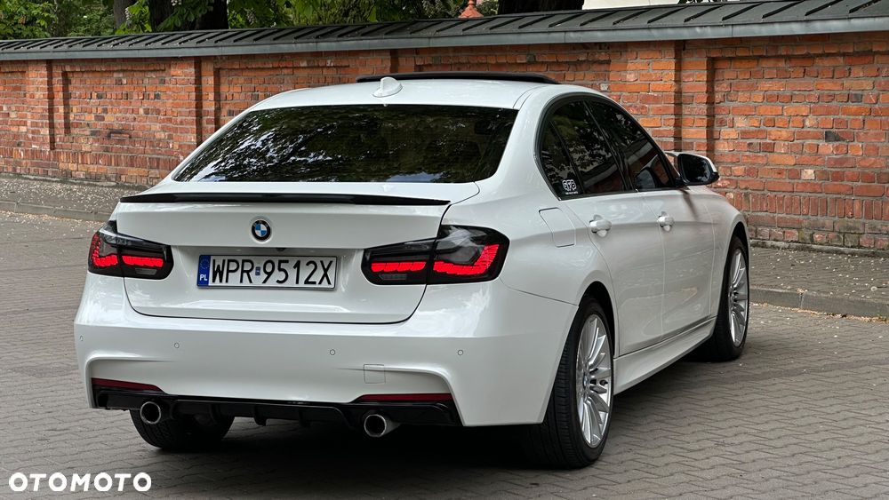 BMW Seria 3 328i Luxury Line - 14