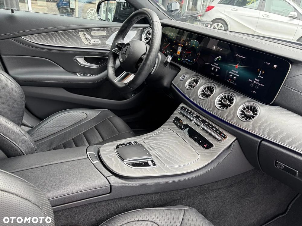 Mercedes-Benz CLS 300 d 4-Matic AMG - 22