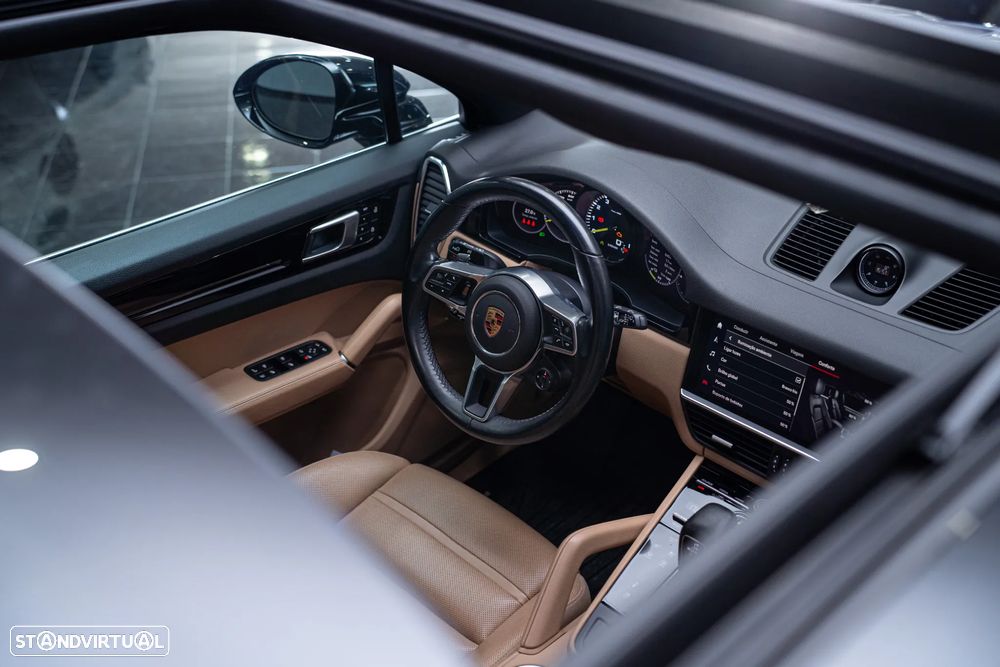 Porsche Cayenne - 15