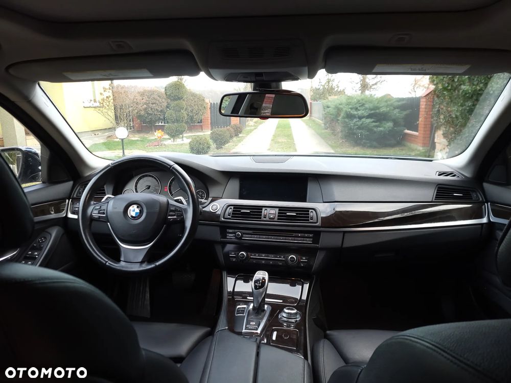 BMW Seria 5 528i - 18