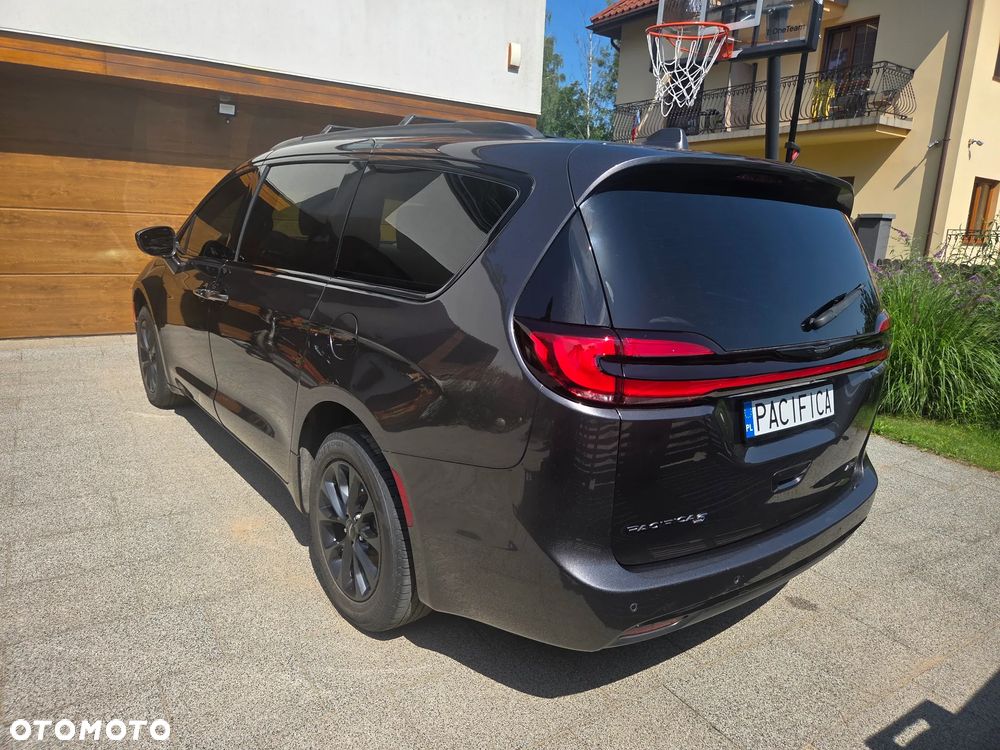 Chrysler Pacifica - 7