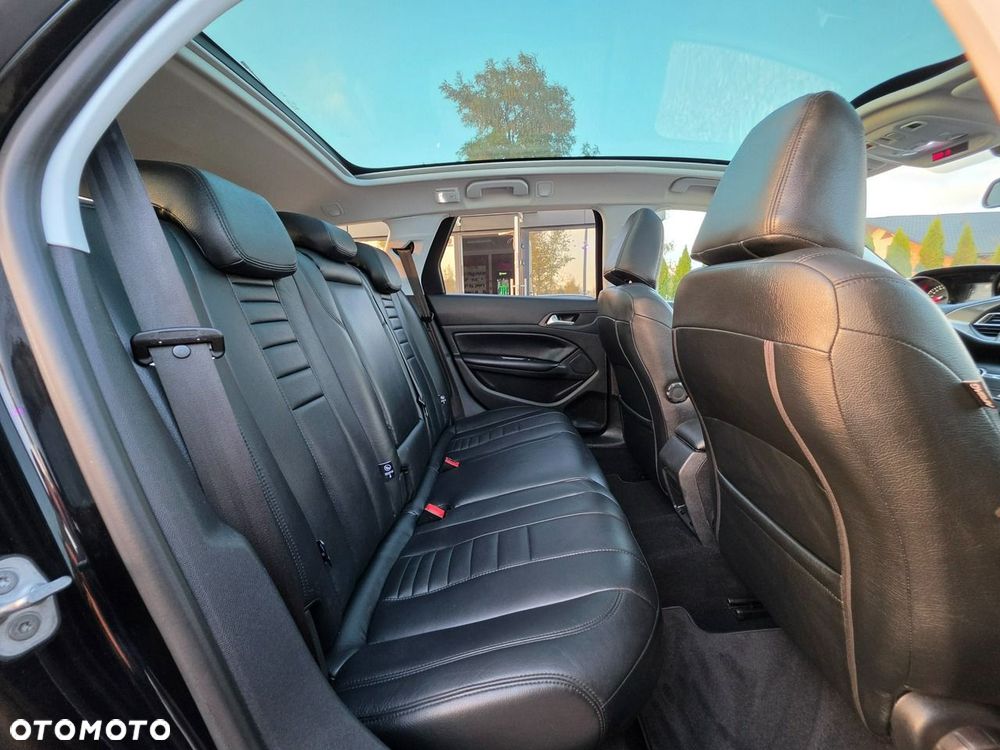 Peugeot 308 - 33