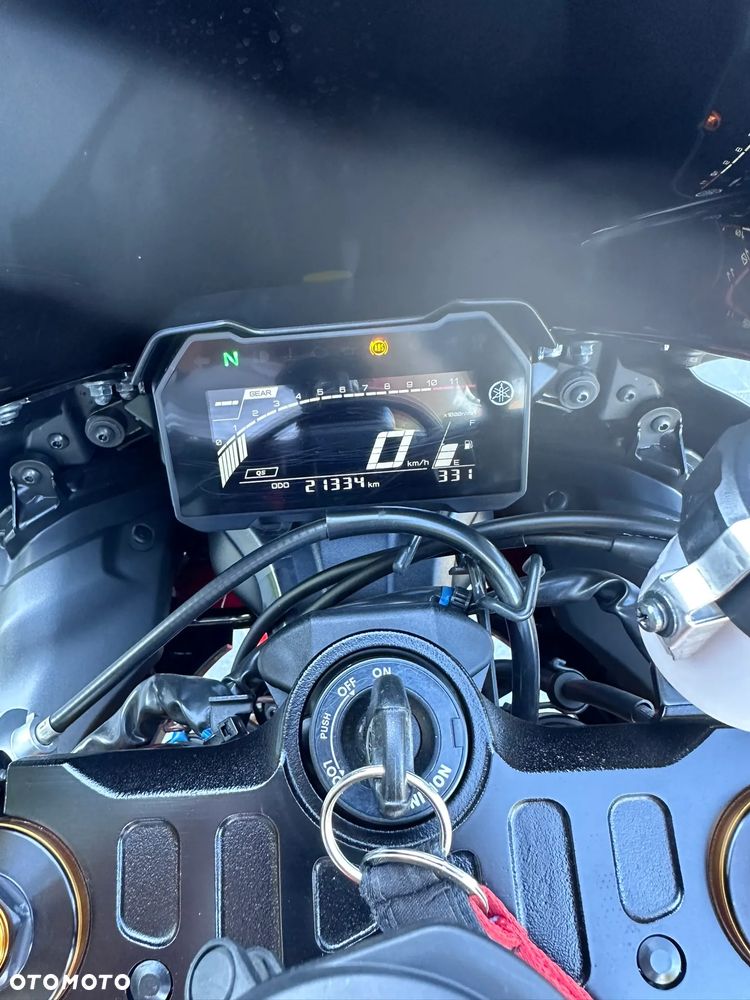 Yamaha R7 - 15