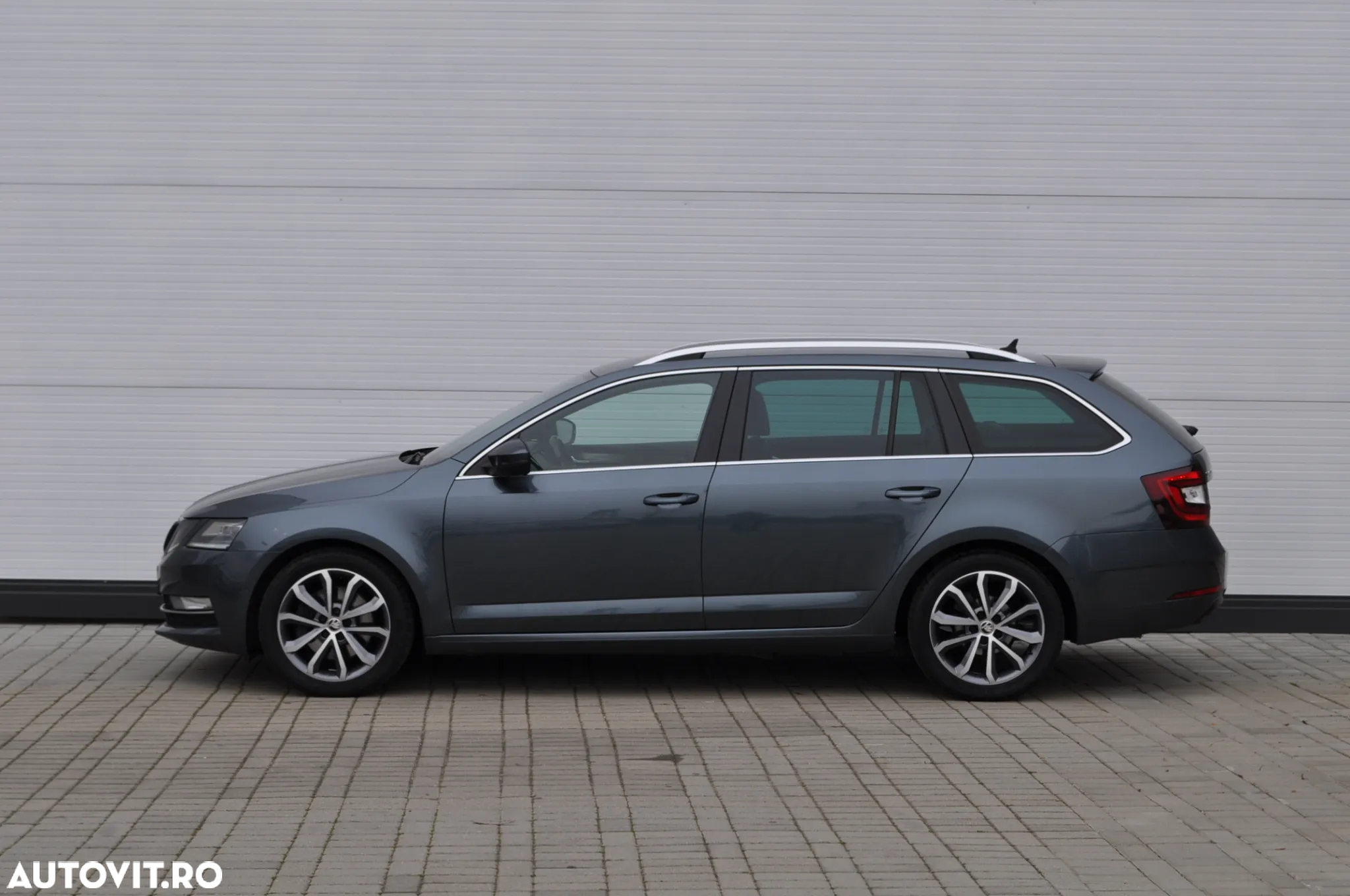 Skoda Octavia Combi 1.5 TSI ACT DSG Style - 2