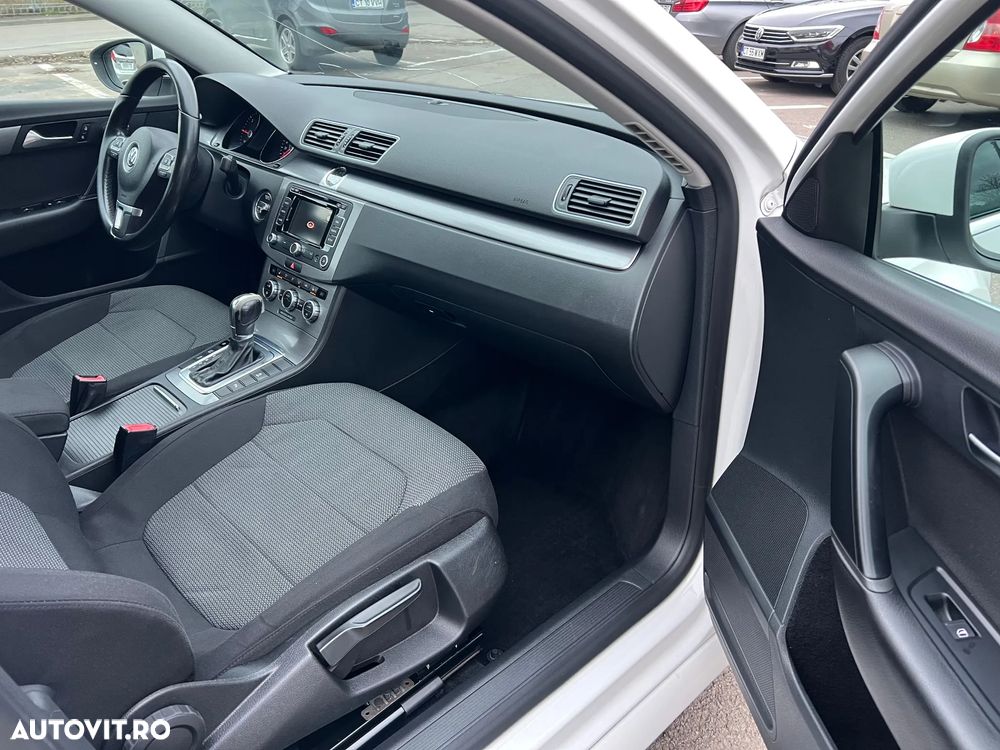 Volkswagen Passat 2.0 Blue TDI DPF DSG Comfortline - 19