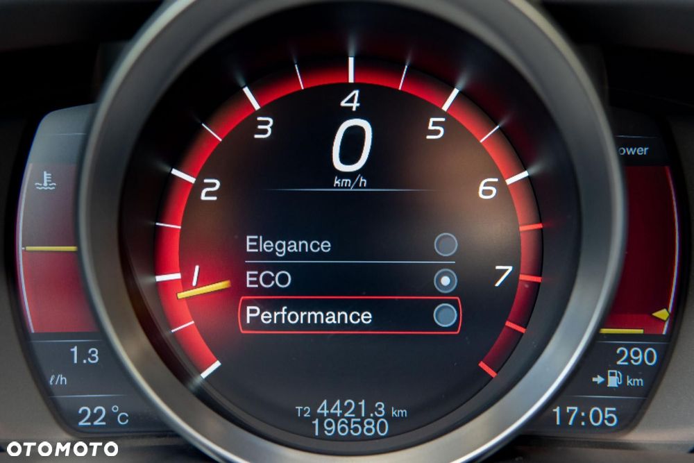 Volvo V40 T4 Powershift Summum - 34