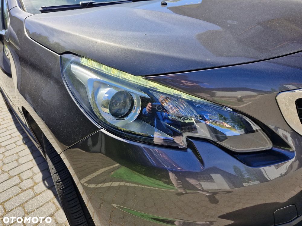 Peugeot 2008 e-HDi FAP 115 STOP & START Allure - 12