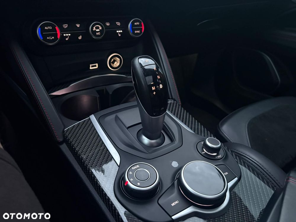 Alfa Romeo Stelvio 2.9 V6 Bi-Turbo Quadrifoglio Q4 - 16