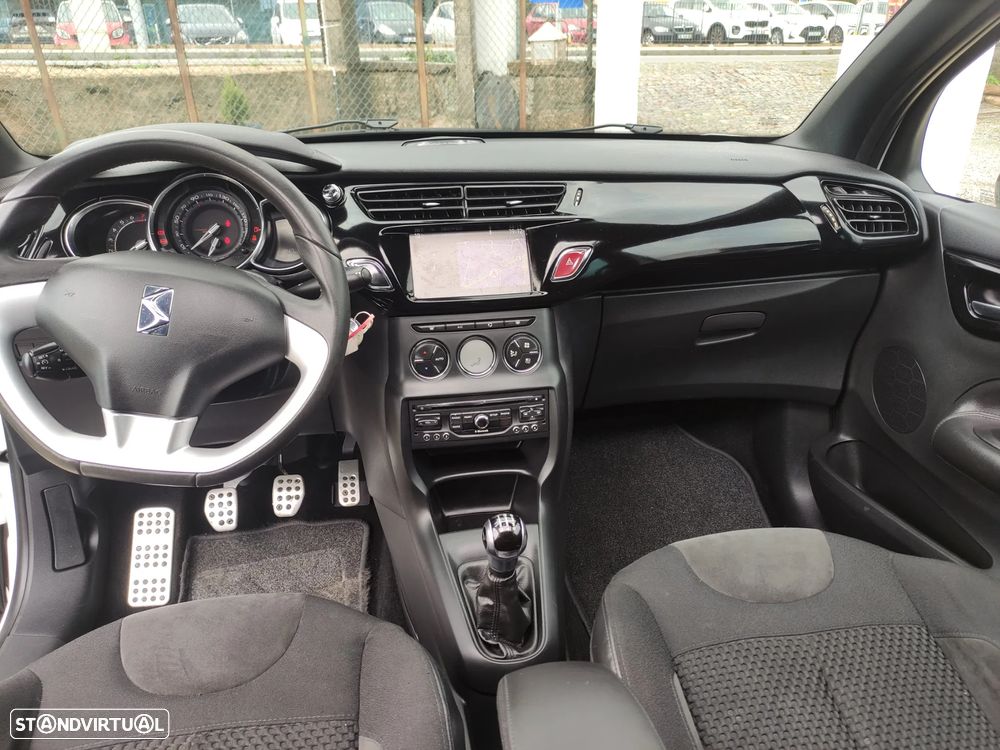 Citroën DS3 Cabrio 1.2 VTi So Chic - 21