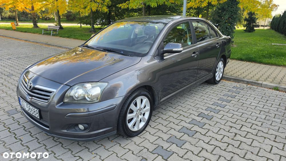 Toyota Avensis 2.0 D-4D Sol - 23