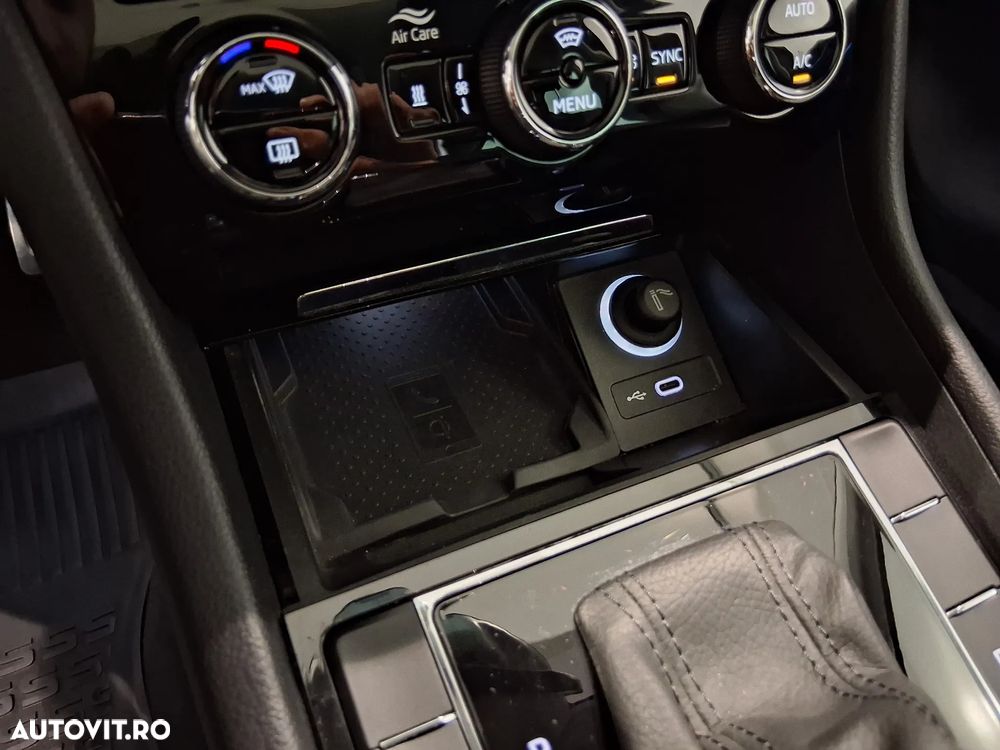 Skoda Superb 2.0 TSI 4X4 DSG Laurin & Klement - 24